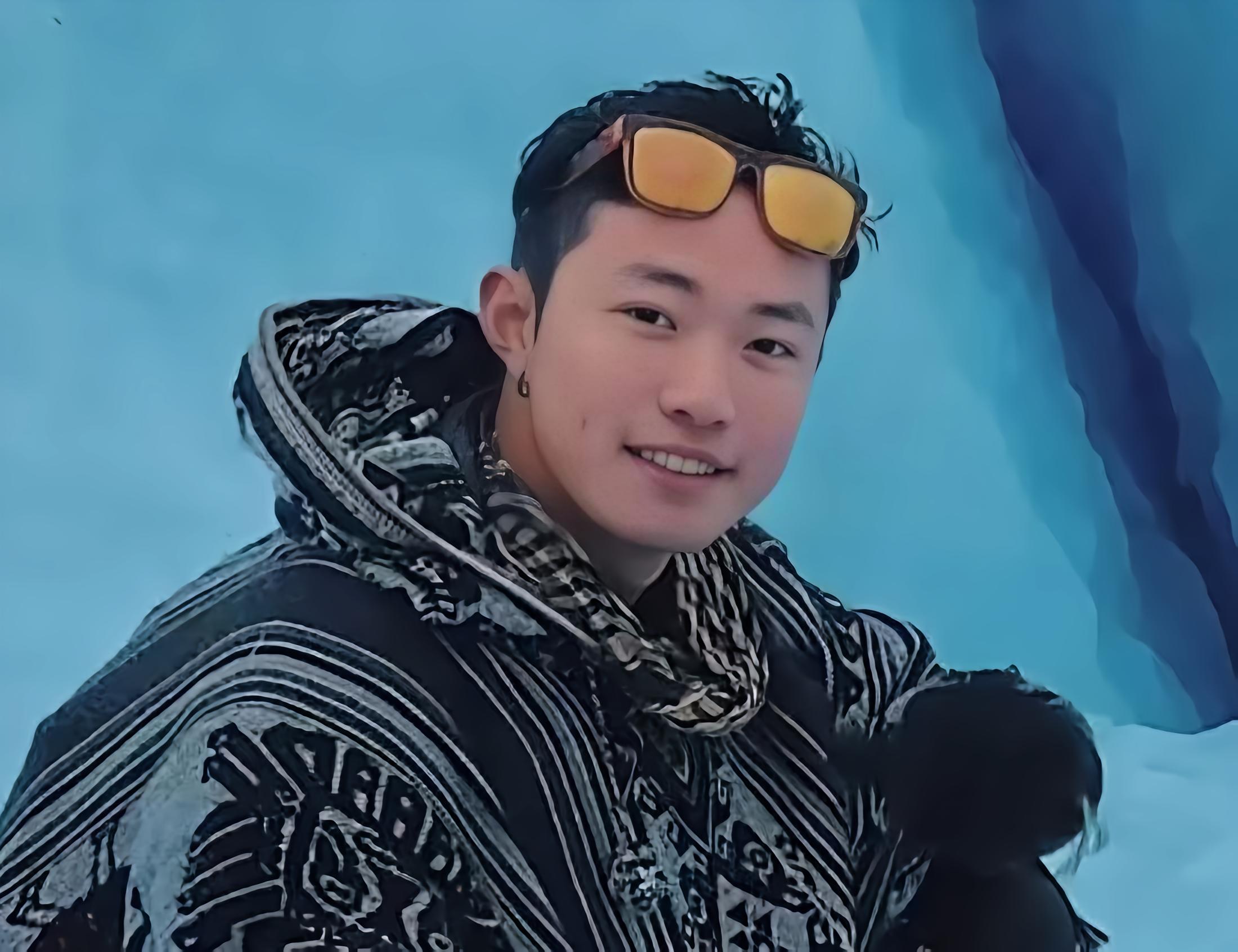 李新咏