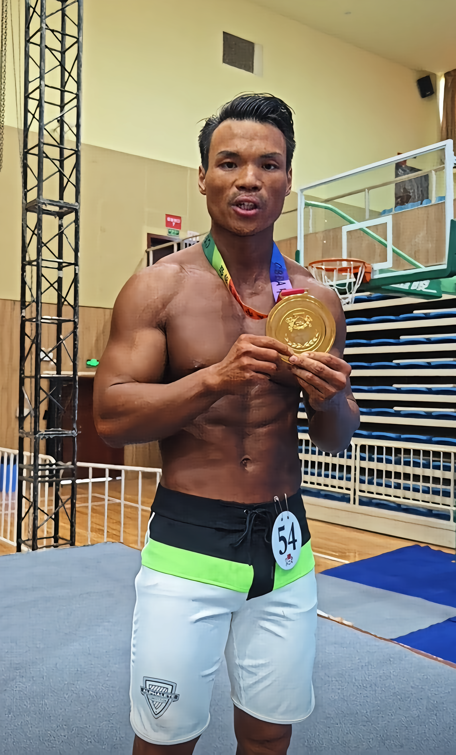 李文龙