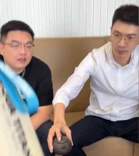 疯狂下属图5