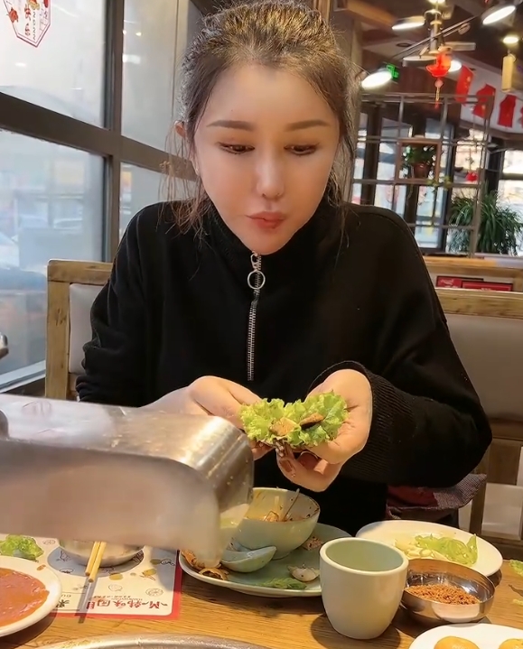 一只大美娜图4