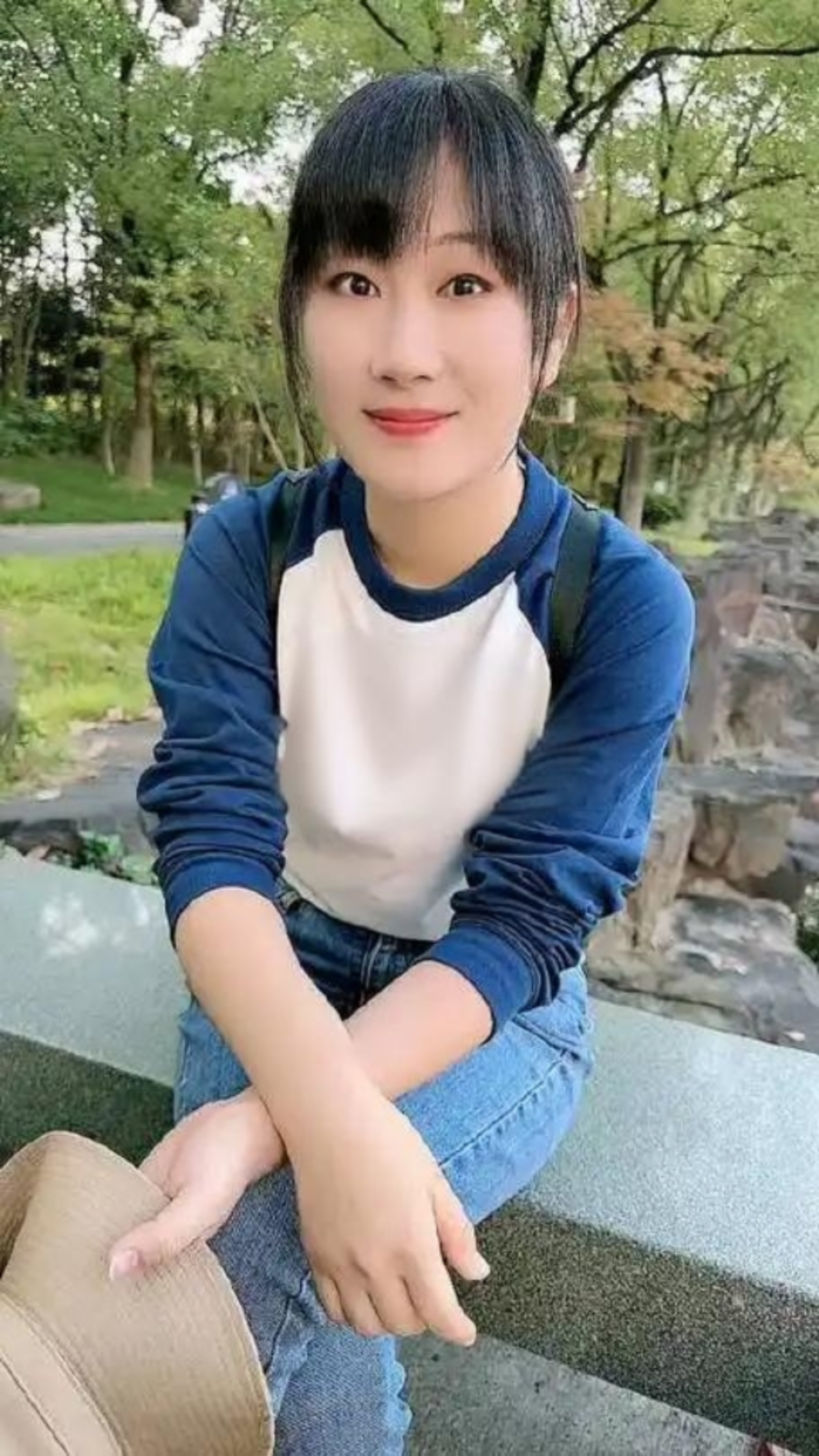 何青绫图2