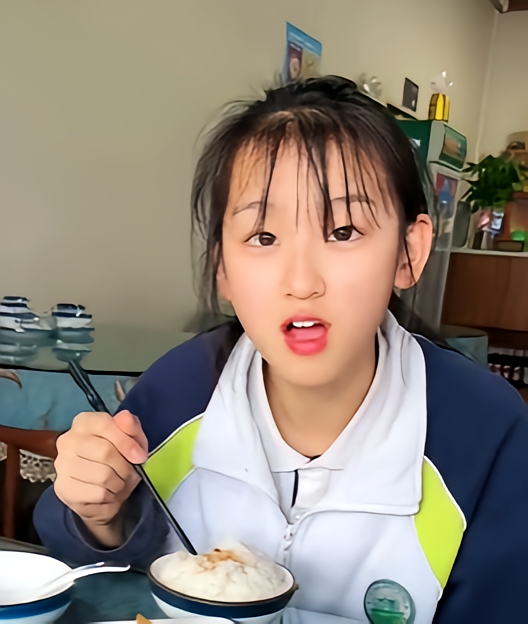 曹多多