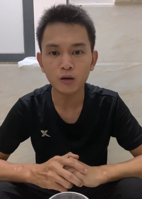 王康