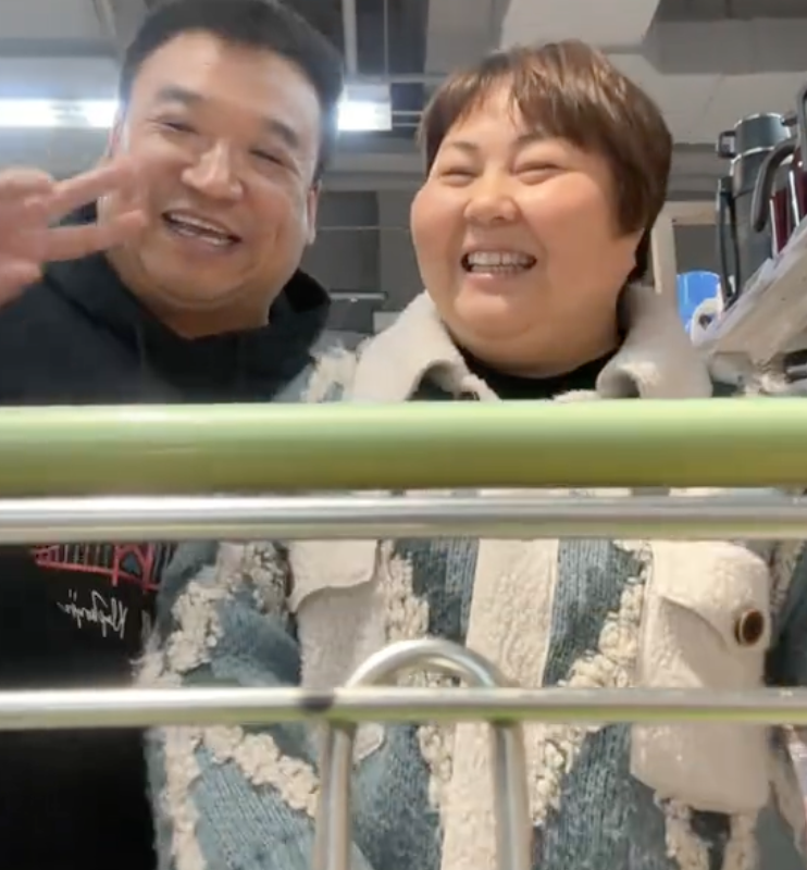 和女儿分享日常