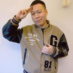 王霸天
