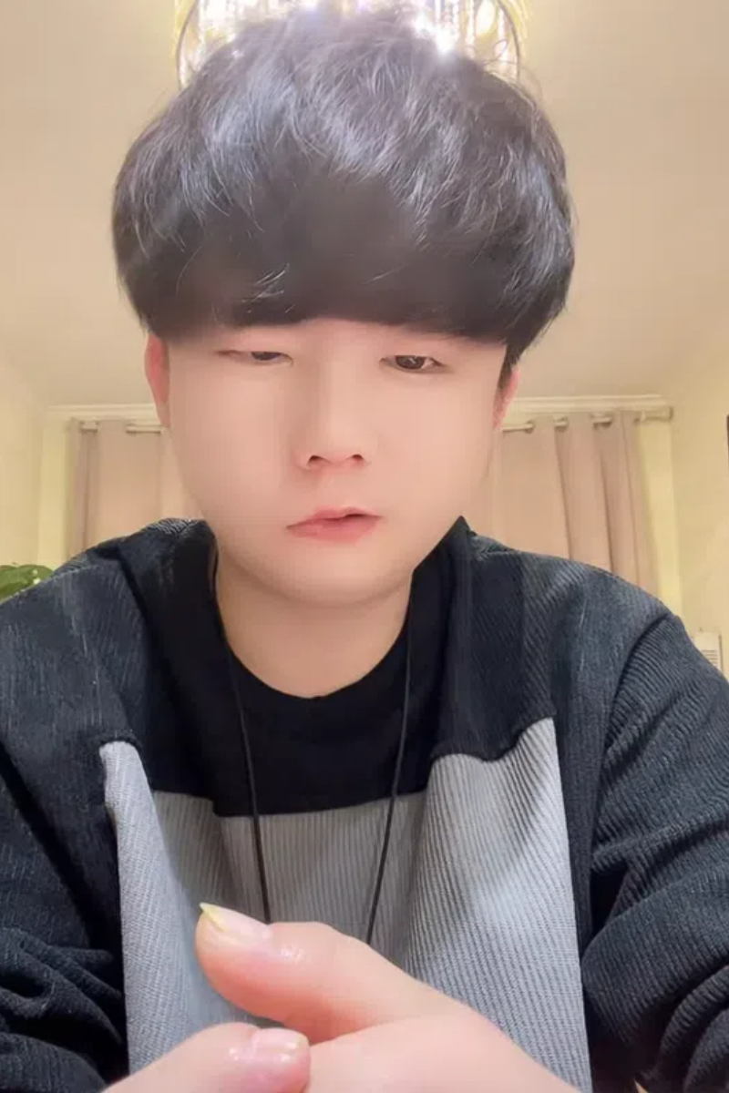 戴袍湘图2