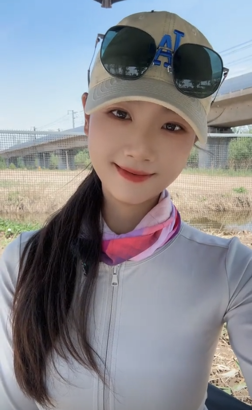 快乐钓鱼 李玲玲图2