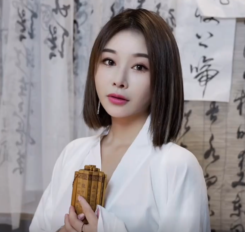 李影Lily