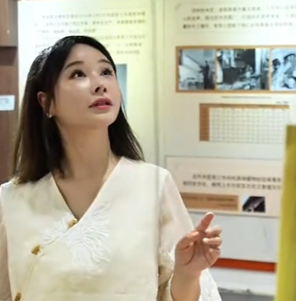 李影Lily图3