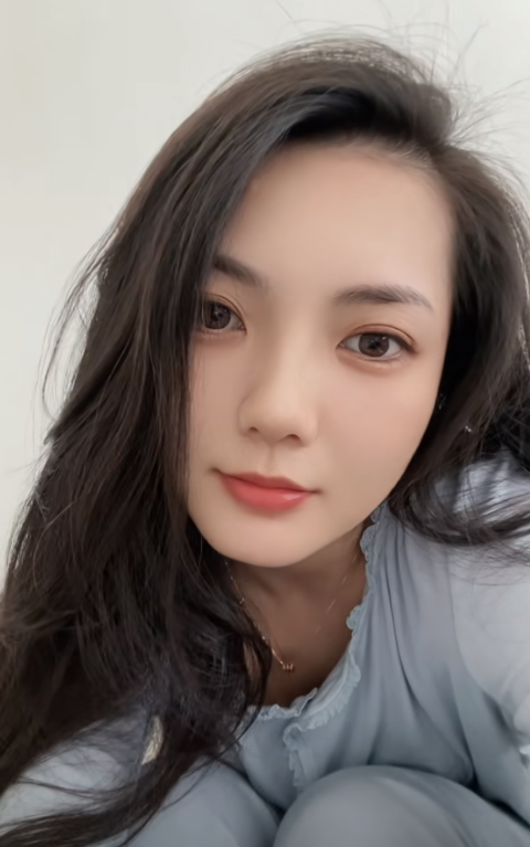 莫默