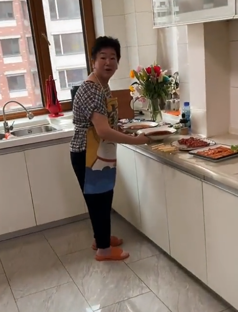 妈我饿了!图5