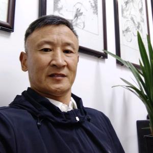 王伟英