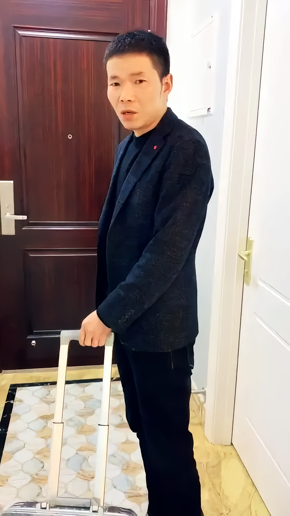 抖音忠哥图2