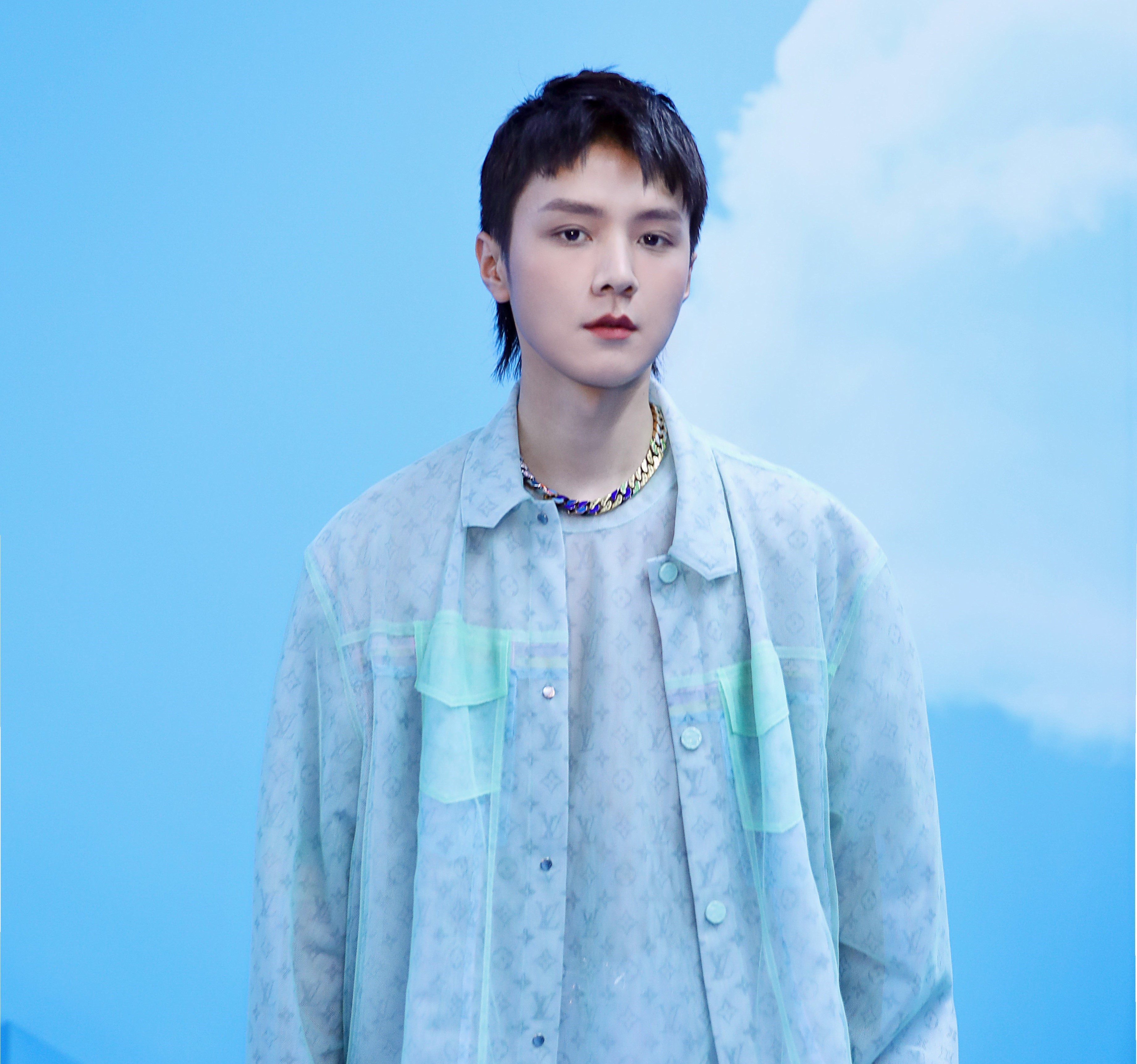 骆王宇