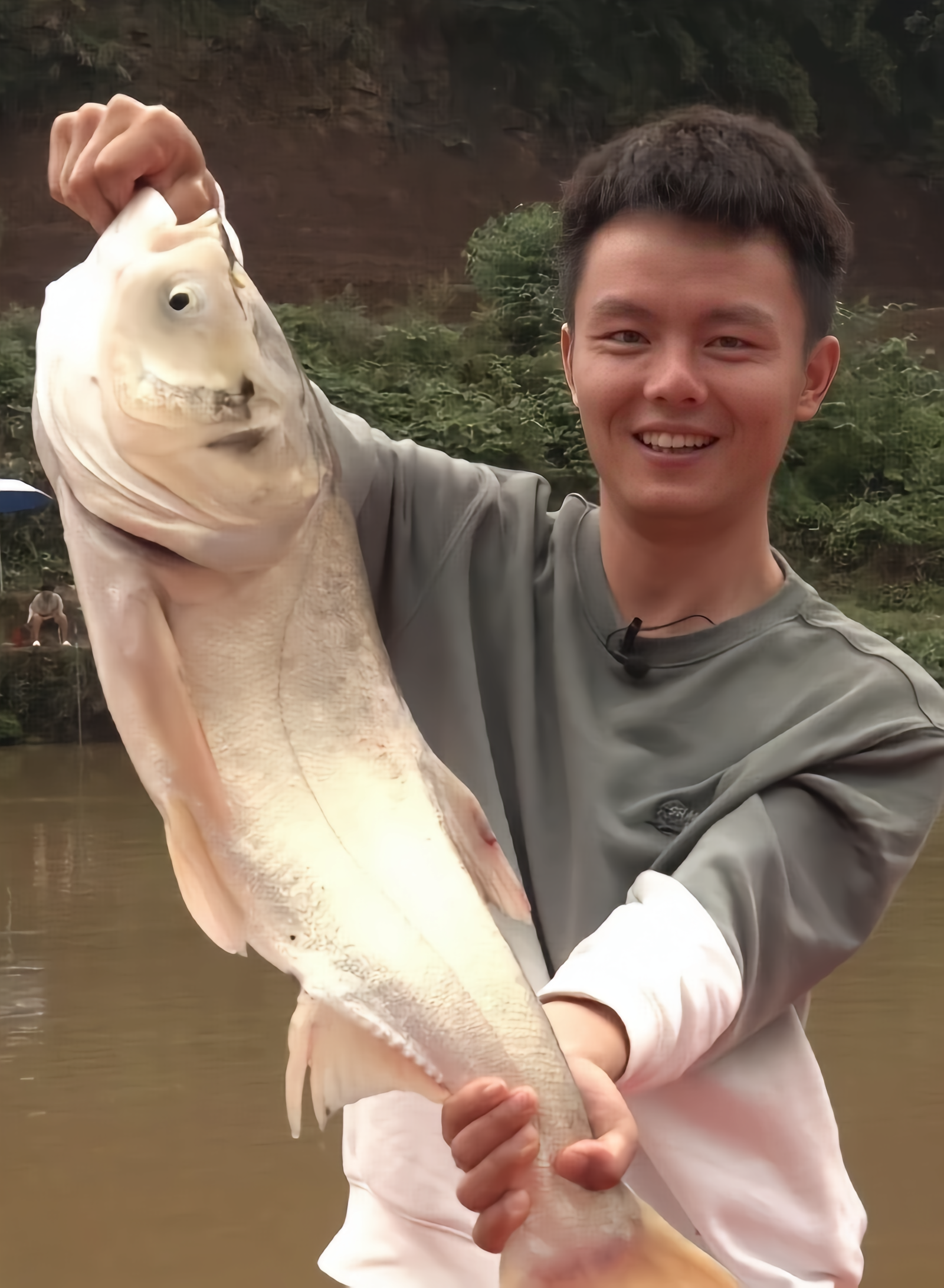 吴亚