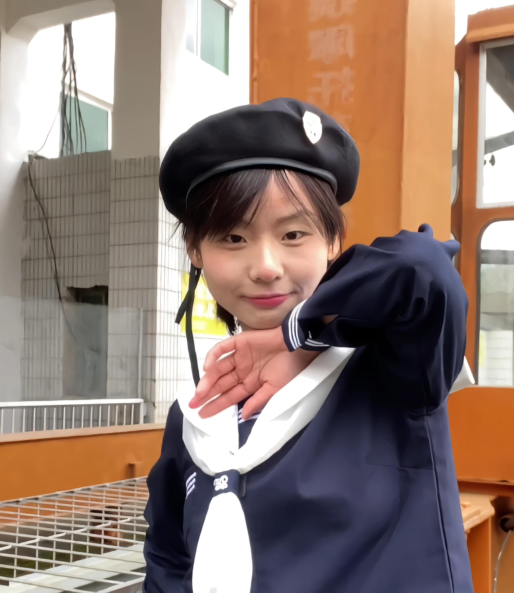 戏精少女-小胡