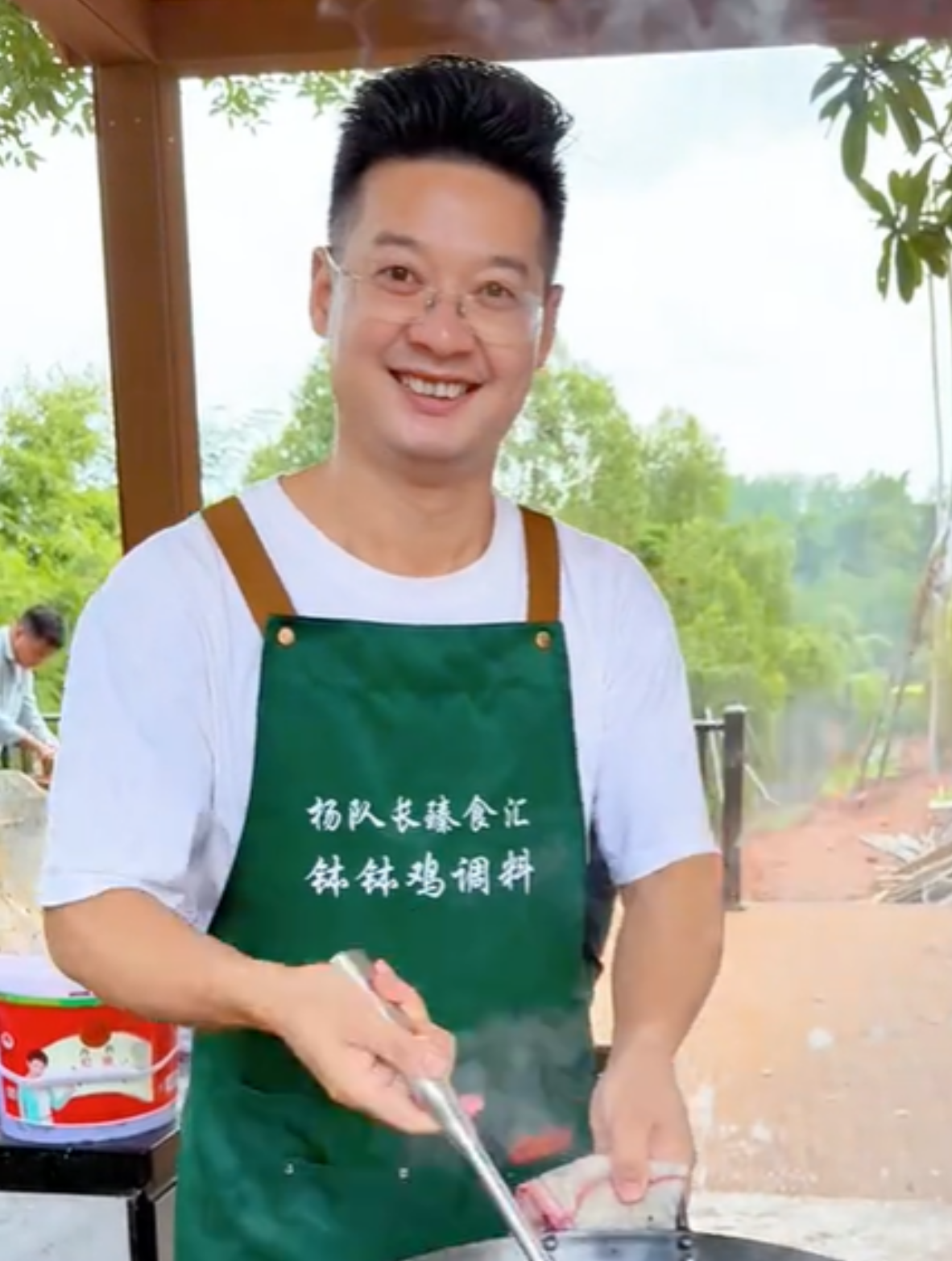 杨队长图4