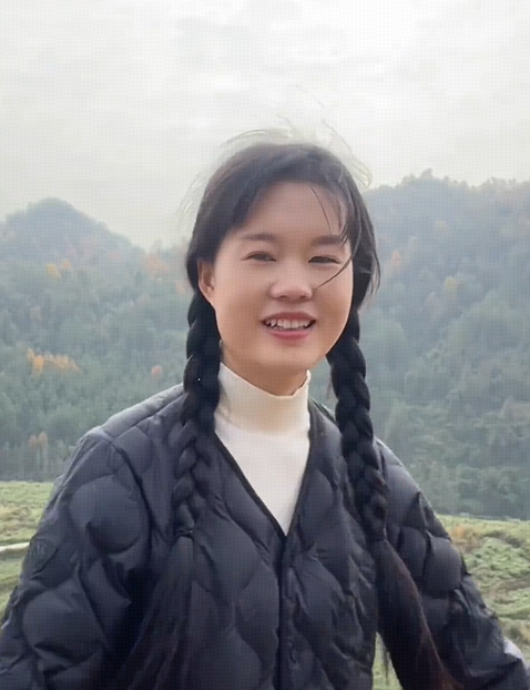 李芳