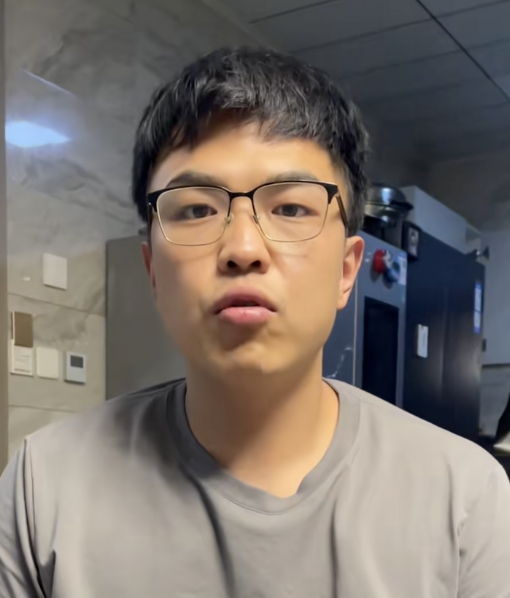李哥我饿了