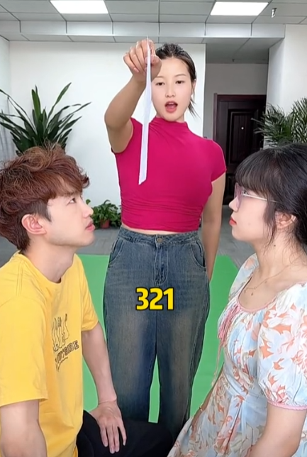 百变姐妹图2