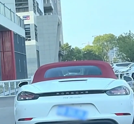 舒甜的车图6